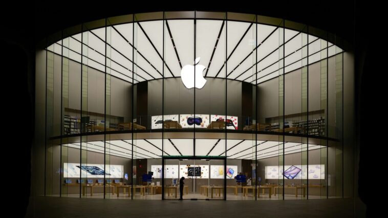 IDC: Apple gains ground as China’s smartphone shipments plunge 15.4% in Q3 2026
